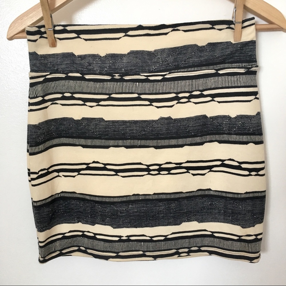 🎉Silence & Noise Urban Outfitters / M / Skirt - Picture 1 of 3